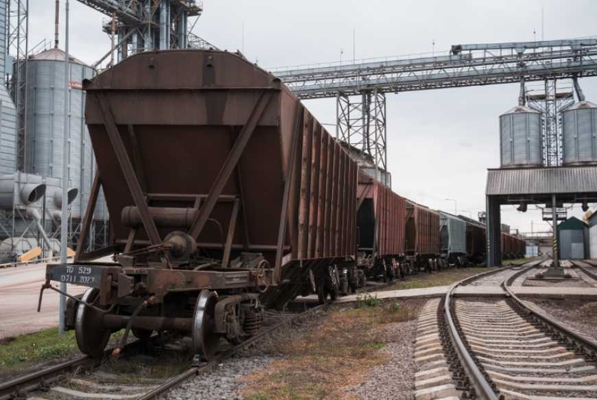Оренда зерновозів: Укрзалізниця фіналізує укладання довгострокових договорів