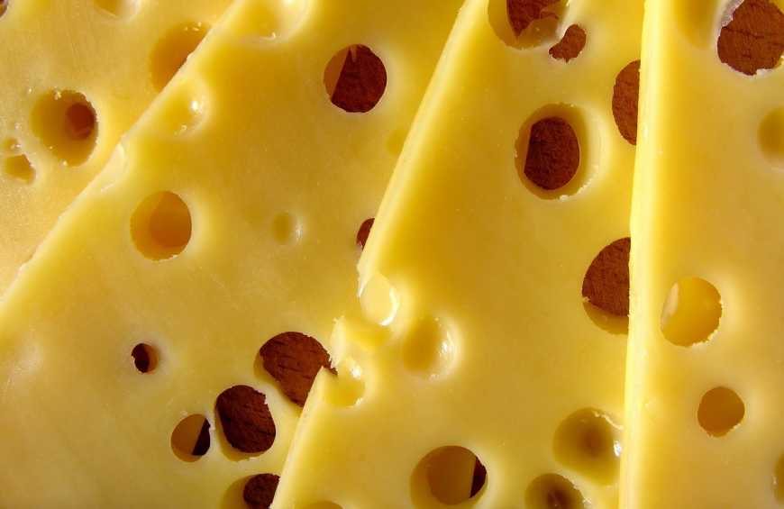 Україна збільшила імпорт сирів на третину