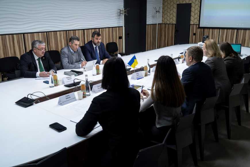 ФАО та Україна посилюють співпрацю задля відновлення та стійкості аграрного сектору